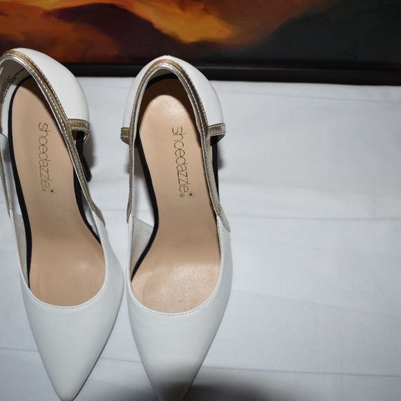 Isabella Color block Cutout Pump - Picture 2 of 8